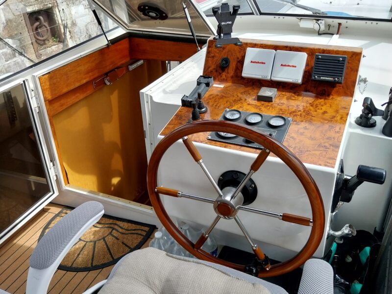 A saisir cause deces vedette fluviale ou maritime, habitable a l'annee