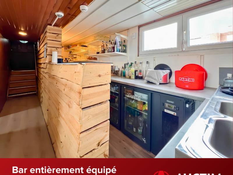 Vente aux enchères – Péniche Freycinet navigable de 39 m (1929)