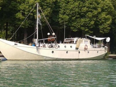 Bateau habitable à l'année