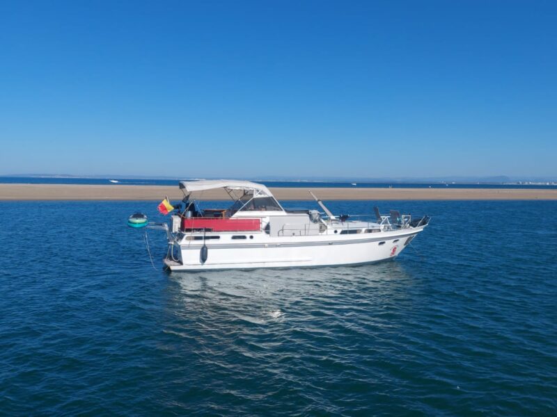 Bateau avec place de port marseillan (34)