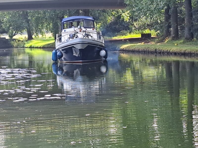 Super Bateau fluvial a vendre.DE RUYTER